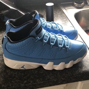 Jordan Pantone 9 low